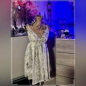 White Floral Sleeveless Dress